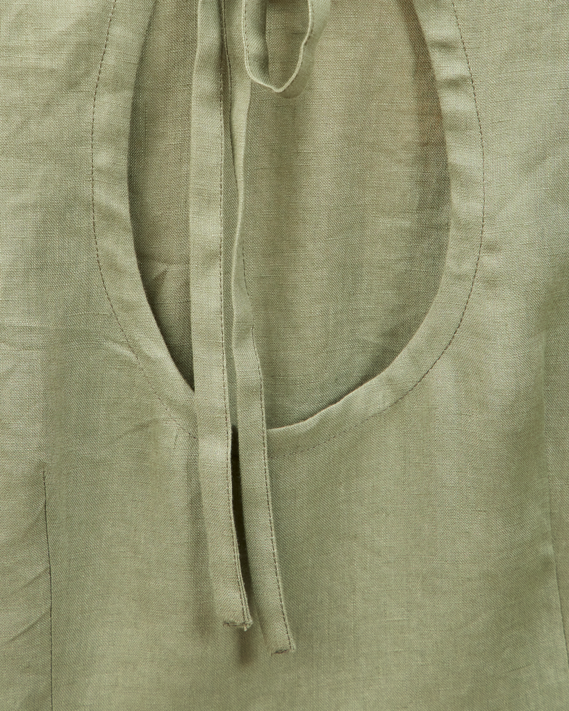 Billy linen dress of khaki close up fabric