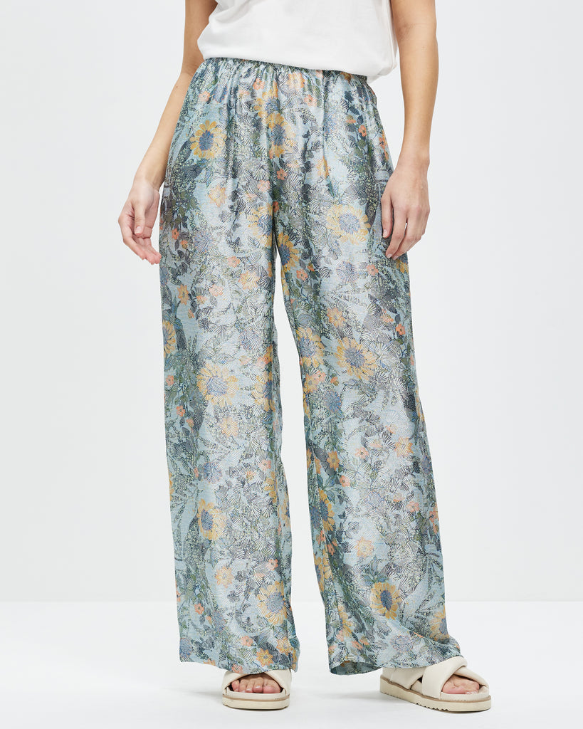 Model wears Kai Relaxed Pants - Aqua